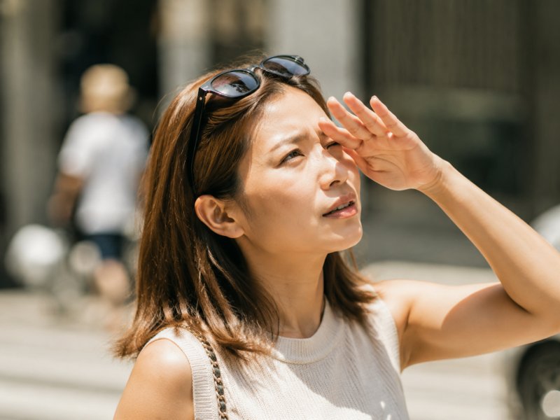 眼睛紫外线过敏怎么办，太阳镜要多久换一次