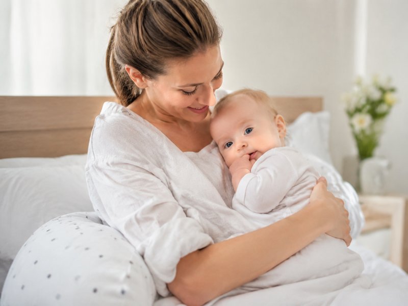 过敏宝宝日常护理怎么做？母乳喂养要注意什么？