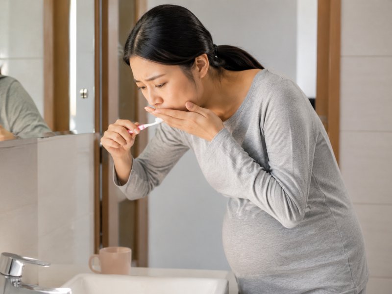 孕妇刷牙恶心干呕还带血丝,是刷牙姿势不对还是身体缺了什么