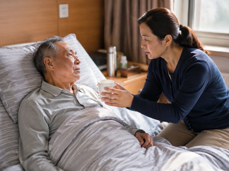家有肺癌晚期病人,家属该如何护理?这6个细节决定生活质量
