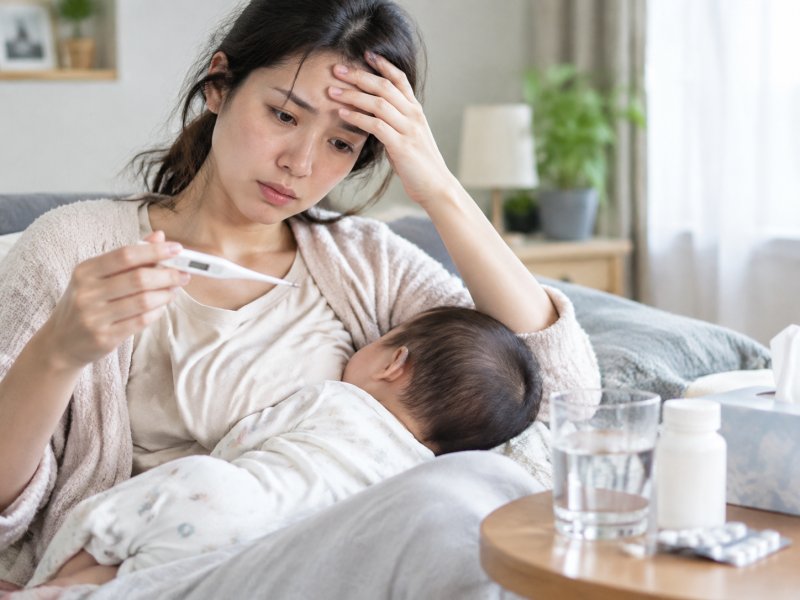 急性乳腺炎发烧到39度要不要吃退烧药?还能不能继续喂奶?