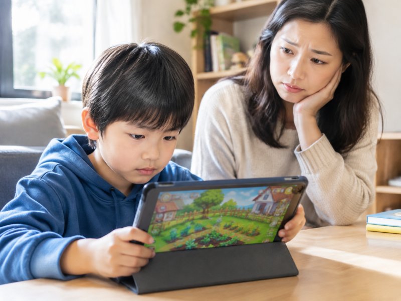 孩子沉迷偷菜游戏,家长要不要干预?心理专家给出三点护理建议