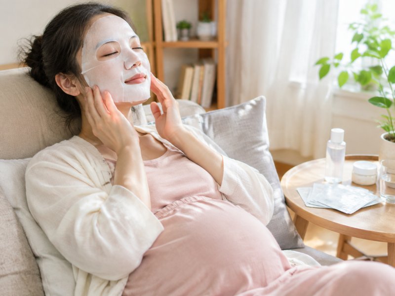 孕妇敷面膜的正确流程是什么?敷完要不要洗,一周几次才合适?