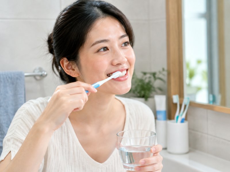 牙周炎反反复复总不好,日常口腔护理怎么做才到位?
